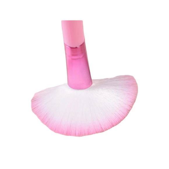 New, Twelve-Piece Hello Kitty Professional Makeup Brush Set - Picture 5 of 7